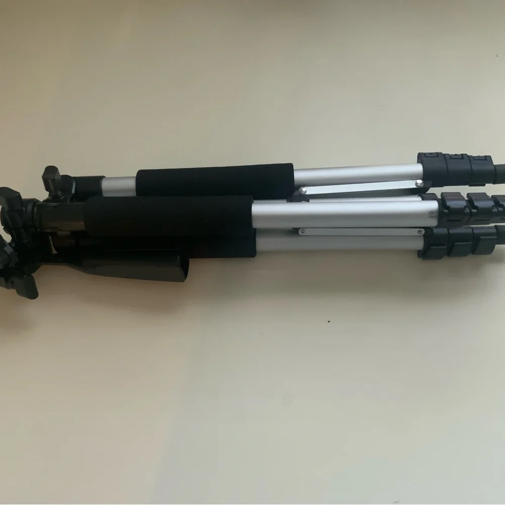 XIT Photo PRO SERIES TRIPOD FOR CAMCORDS & DSLRs NEW